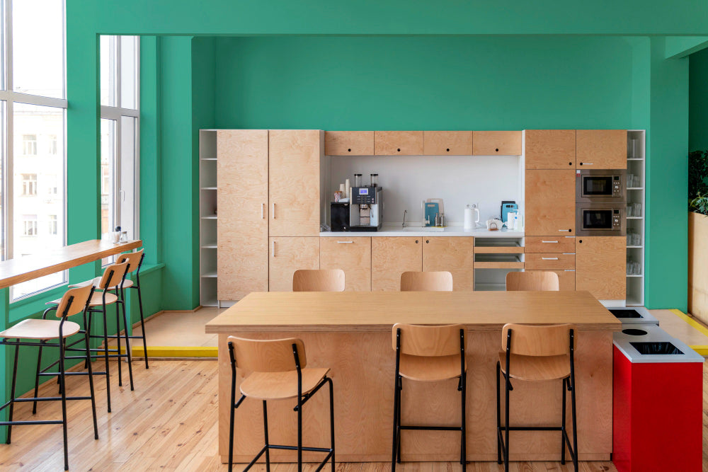 Kitchen Chair Materials 101: Wood vs Metal vs Plastic Explained