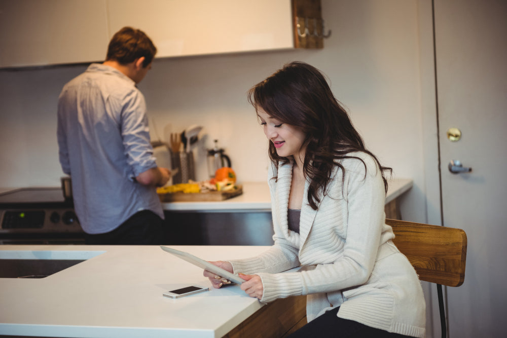 "Swivel and fixed kitchen chairs side by side, showing differences in mobility, design, and functionality."