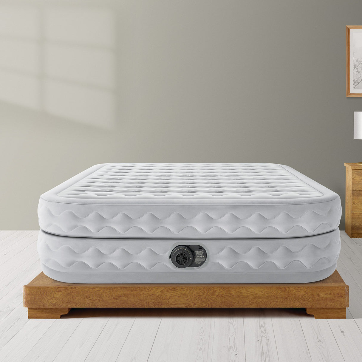 Intex Dura-Beam Deluxe Supreme Air-Flow Air Mattress - Queen