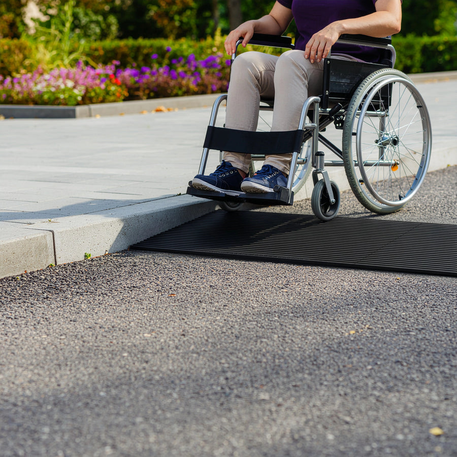 Cuttable Threshold Ramp Rubber Wheelchair Ramp Solid 4 cm Rise 90 cm Wide