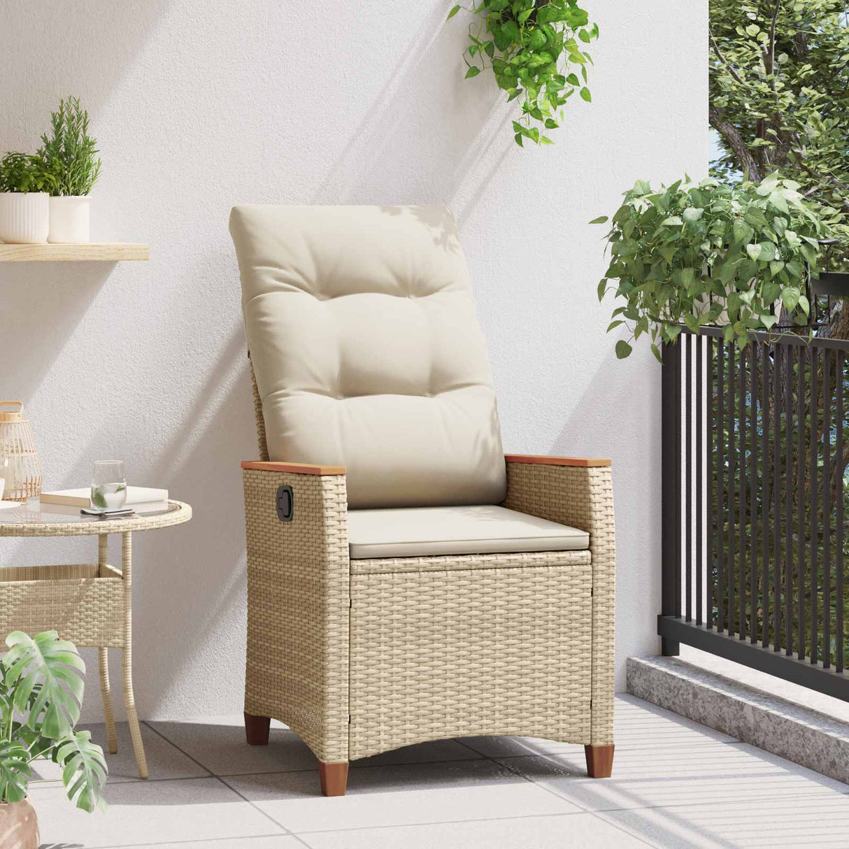 Reclining Garden Chair Beige and Cream 64 x 57.5 x 112 cm