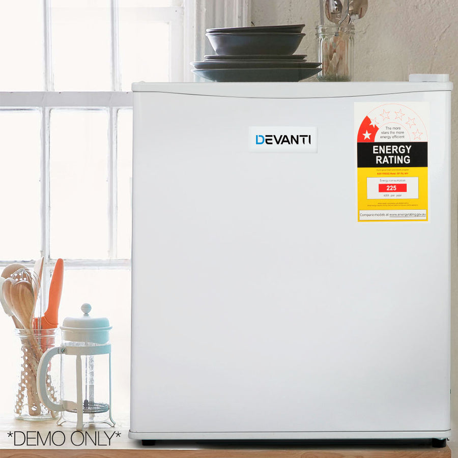 Devanti 70L portable white mini bar fridge with door compartment, image 7