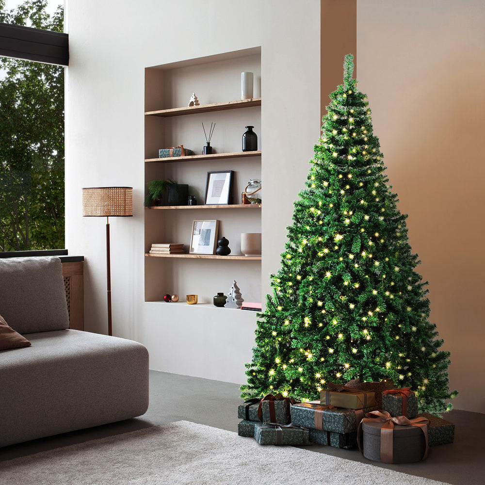 Tinseltown LED Christmas Tree 1.8M 6FT Green 830 Tips