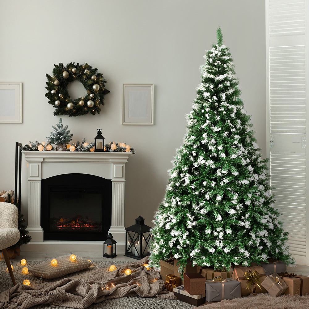 Tinseltown Christmas Tree 2.1M 7FT Snowy Decor Green 1050 Tips