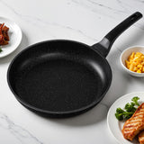 5-Star Chef Non Stick Frying Pan Cast Aluminium Steak Skillet BBQ Cookware 30cm - Close-Up Angle