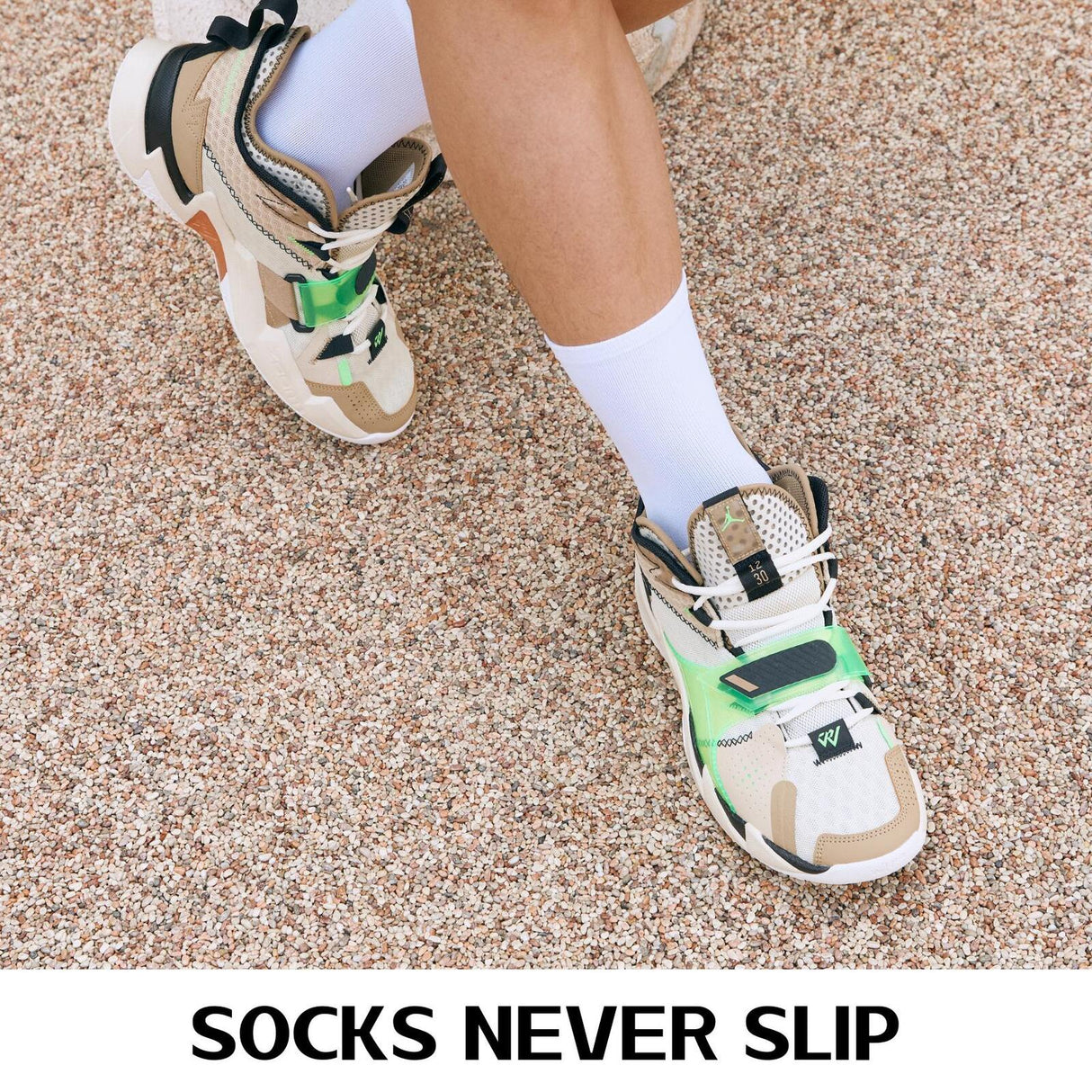 10X Large 3D Seamless Crew Socks - WHITE