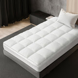 Dreamz Pillowtop Mattress Topper thickness 5cm - Close-Up Angle