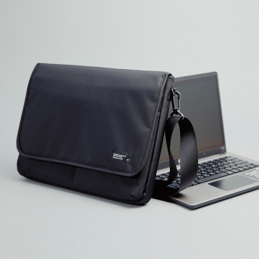 Large 15/15.6 inch Laptop Sleeve with Strap LATO - BLACK