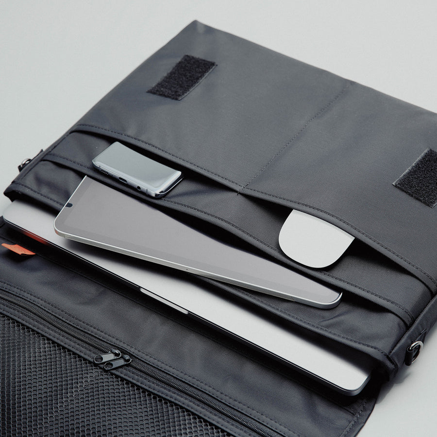 Large 15/15.6 inch Laptop Sleeve with Strap LATO - BLACK