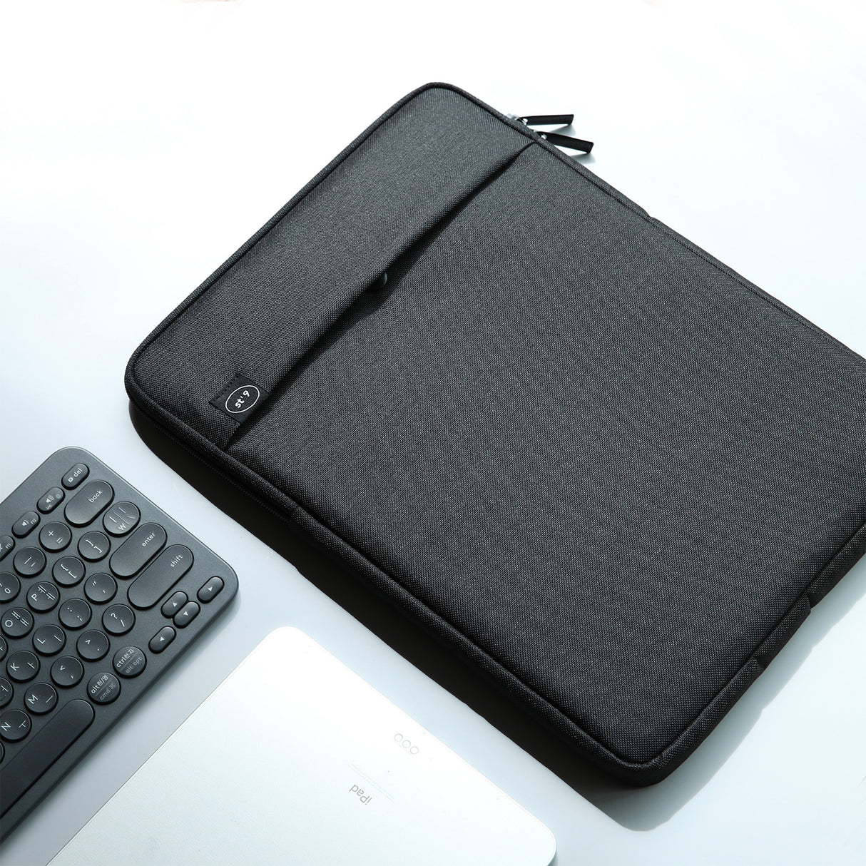 Large 15 inch Laptop Sleeve LUKE - BLACK