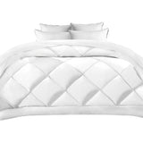 Bedra 400GSM Quilt Double Size Microfibre Quilt All Season Bamboo Doona - Close-Up Angle