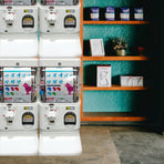 Gachapon Capsule Toy Vending Machine - WHITE