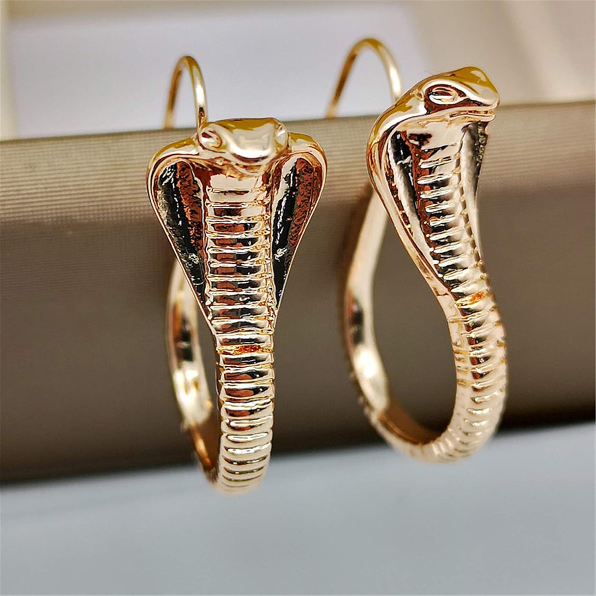 Vintage Cobra Dangle Earrings Personalized Animal Snake Hook Earrings for Women Punk Gothic Ear Jewelry