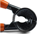 TR Goods - Steel nutcracker with wooden handle - Suitable for all nuts, including walnuts, hazelnuts and almonds - 45-Degree Angle