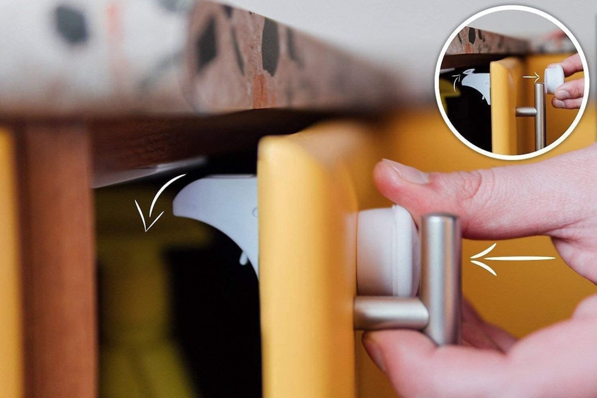 Magnetic Child Lock for Cabinets - Self-Adhesive Safety Hooks - 6 Locks and 2 Keys - Magnetic Lock - Cabinet Security for Children - Baby Toddler Magnetic Security for Cabinet, Door, and Drawer - Magnetic Closure - No Drilling or Screws - White