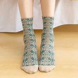 5 pairs of cotton socks for women - retro floral pattern - warm socks - lounge socks - autumn and winter socks - socks with 3D relief design - Side View