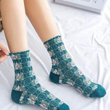 5 pairs of cotton socks for women - retro floral pattern - warm socks - lounge socks - autumn and winter socks - socks with 3D relief design - 45-Degree Angle