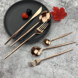 Cutlery Set - Mirror-polished copper cutlery set (for 6 persons) - Shiny stainless steel cutlery set (36-piece) - Dinner knife, fork, spoon, dessert fork, salad spoon - Dishwasher safe - Front View