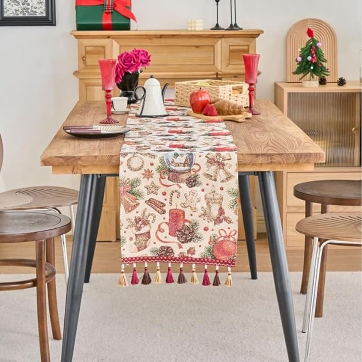 Table Runner - Christmas Table Runner - Home Decoration - Christmas Decoration - Christmas Snowball Pattern Table Runner - Suitable for dining tables and cabinets - Can be used for Thanksgiving, parties, Christmas, weddings, banquets and New Year's decora