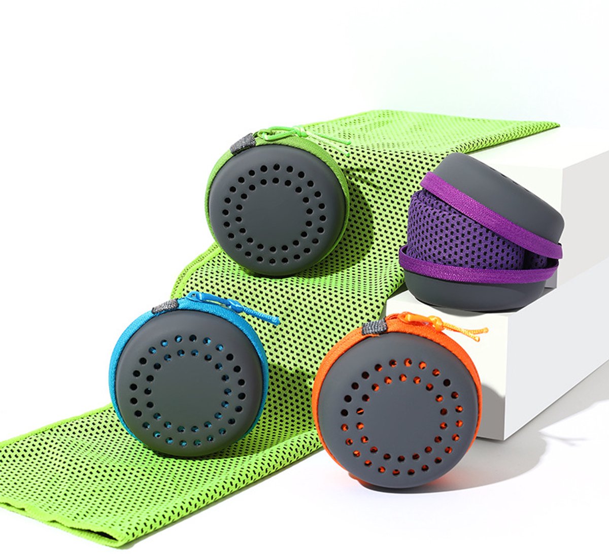 Cooling Towel for Summer & Sports - Quick-Drying & Cooling - Quick-Drying Towels - Cooling Towels for Running - With Storage Box - 30x60 cm (Children's) Orange