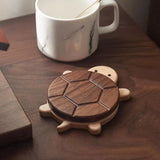 Coasters - Cute coasters - wood - With a stylish turtle design - A fun desk decoration - Perfect for storing all kinds of cups, cutlery and kitchen utensils.