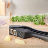 2-in-1 Garlic Press - Stainless Steel Garlic Press - Kitchen Garlic Press - Ginger Press - Non-slip - Easy to Clean (Black) - Side View