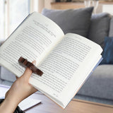 Book Binder - Cat-shaped book binder - Smooth walnut bookshelf - Thumb-shaped book binder - Reading aid - Ideal gift and reading accessory for book lovers - Gift for book lovers and literature enthusiasts (M)