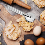 Luxury Rotary Cutter for Embossing - Baking Tools - Dough and Pastry Tools Made of Stainless Steel - Equipped with an Ergonomic Handle - Dishwasher Safe - Suitable for Cutting, Sealing and Pressing - Top-Down View