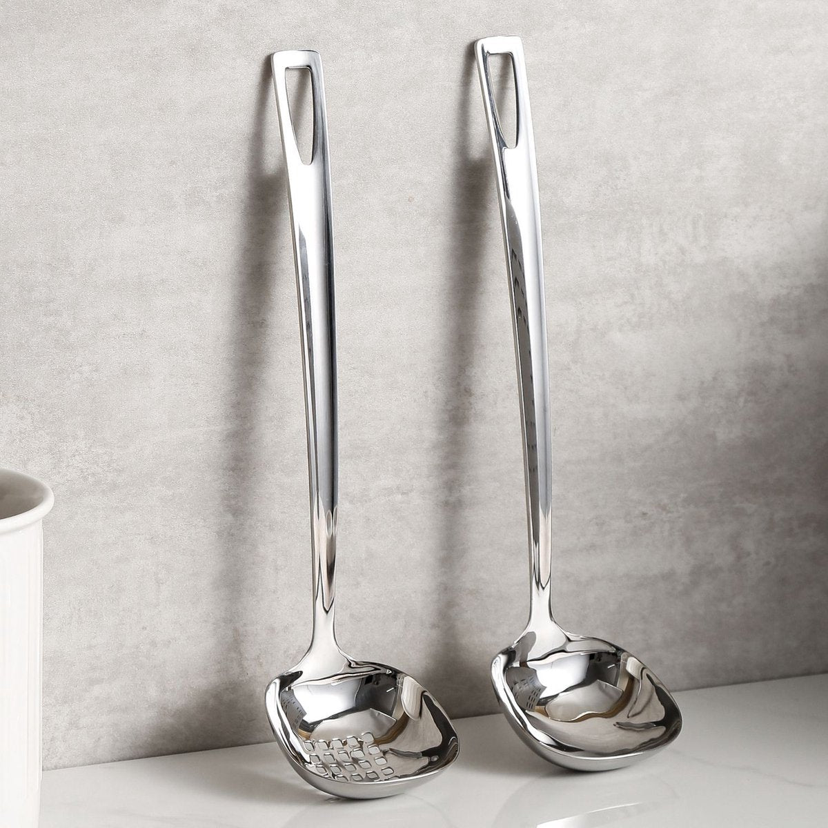 Soup Spoon Set - 2-Piece - Stainless Steel Soup Spoon - Strainer - Hanging Spoon - For Serving Soup - For Serving Porridge - Heat Resistant - Non-Slip - High Temperature Resistant