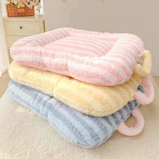 Cat Bed - Pet Mat - Soft and Warm Sleeping Mat for Cats and Small Pets, Comfortable and Cozy - Suitable for All Pets (Yellow,S:40 * 50cm)