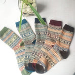Winter Socks - 5 Pairs of Thick Wool Socks - For Women and Girls - Breathable and Soft - Multicolor Design