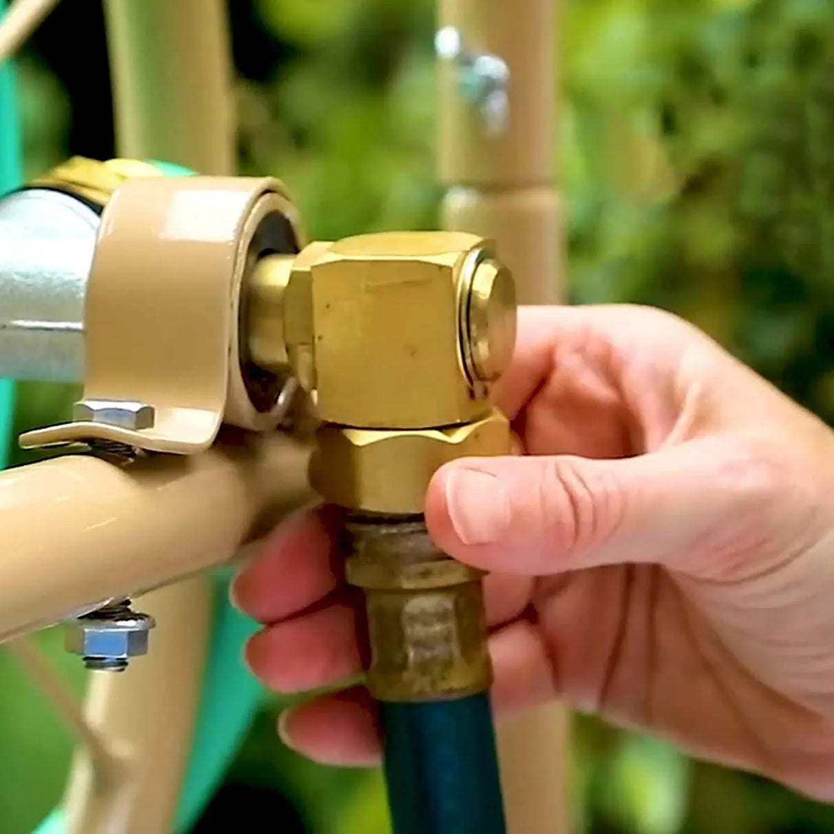 Garden Hose Adapter Brass Swivel Hose Reel Replacement Fitting for Garden Hose, 1 Inch to 0.8 Inch, Brass Construction