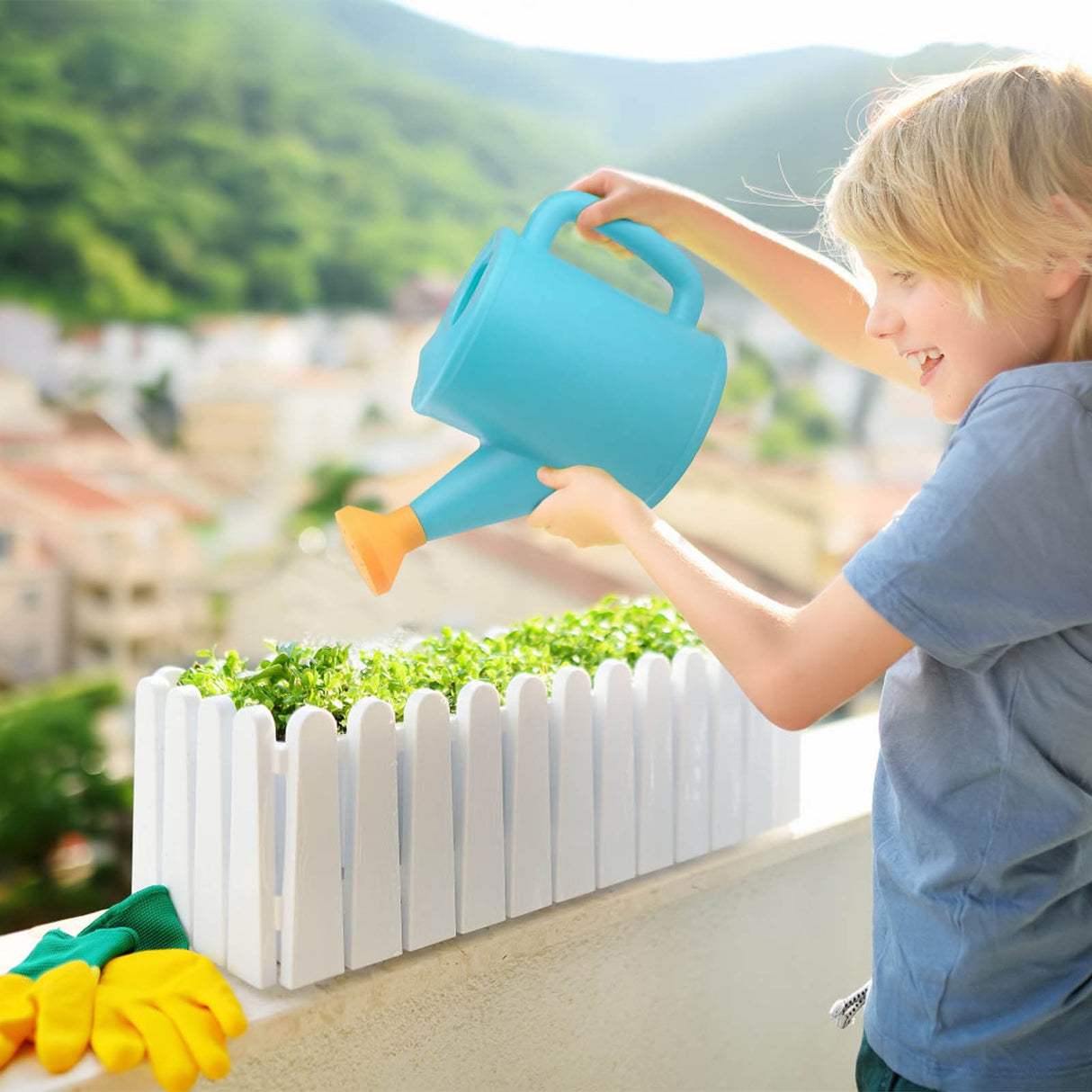 Watering Can 700ml Plastic Kids Watering Can Light-Weight Watering Can Indoor Plants for Artificial Plants Outdoor Garden Flowers Live Plants, Sturdy Gardening Watering Can for Kids Blue