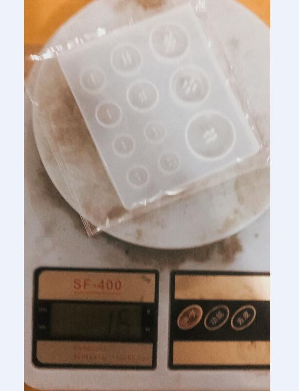 Diy Silicone Mould ! Diy Silicone Mold Resin Button, Diy Resin Silicone Button Resin Pendant Handmade Button with Hole Diy Home Diy, include 1X Silicone Mold White