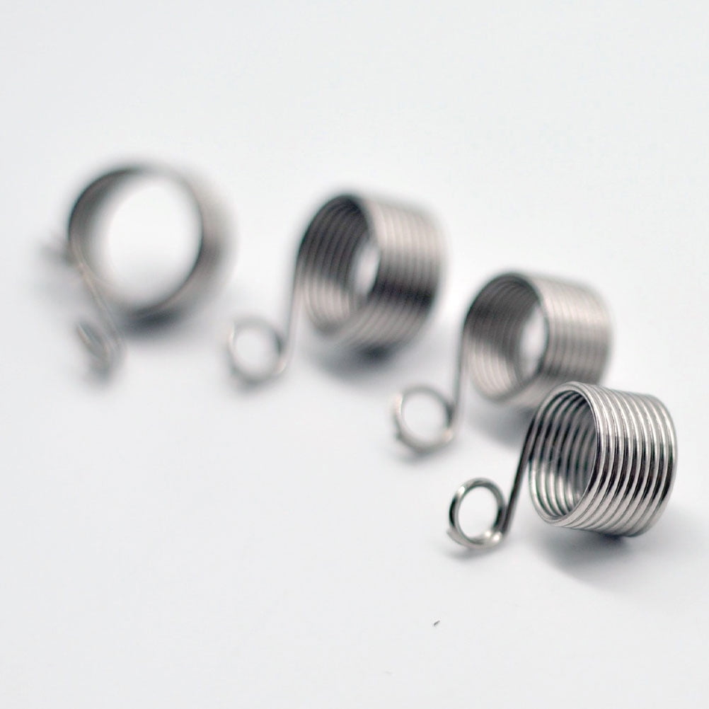 2 Pcs DIY Yarn Strand Guide Metal Yarn Threader Finger Ring Wool Thread Thimble Knitting Sewing Accessories Wool Weaving Tool (Large and Small Style) 1.9X1.1X1.1cm Silver