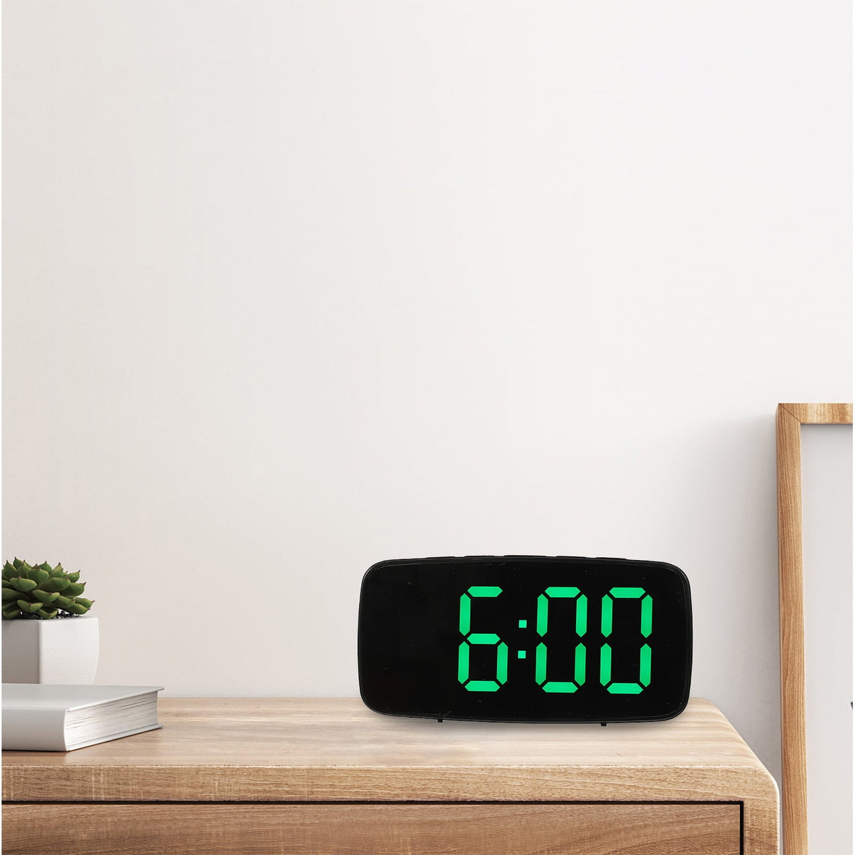 Worgeous Digital Alarm Clock Battery Operated Big Numbers Travel Green