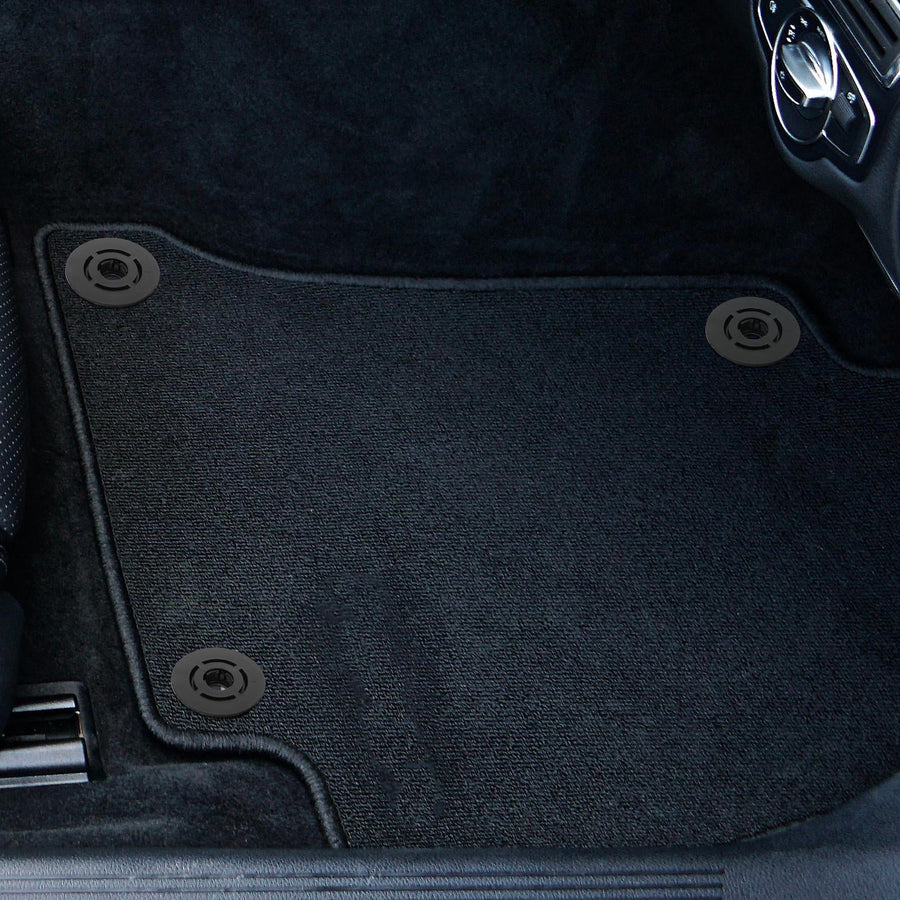 4Pcs Car Accessories Floor Mat Clips Black Plastic Clips for Vehicle 1.57X1.57X0.28in