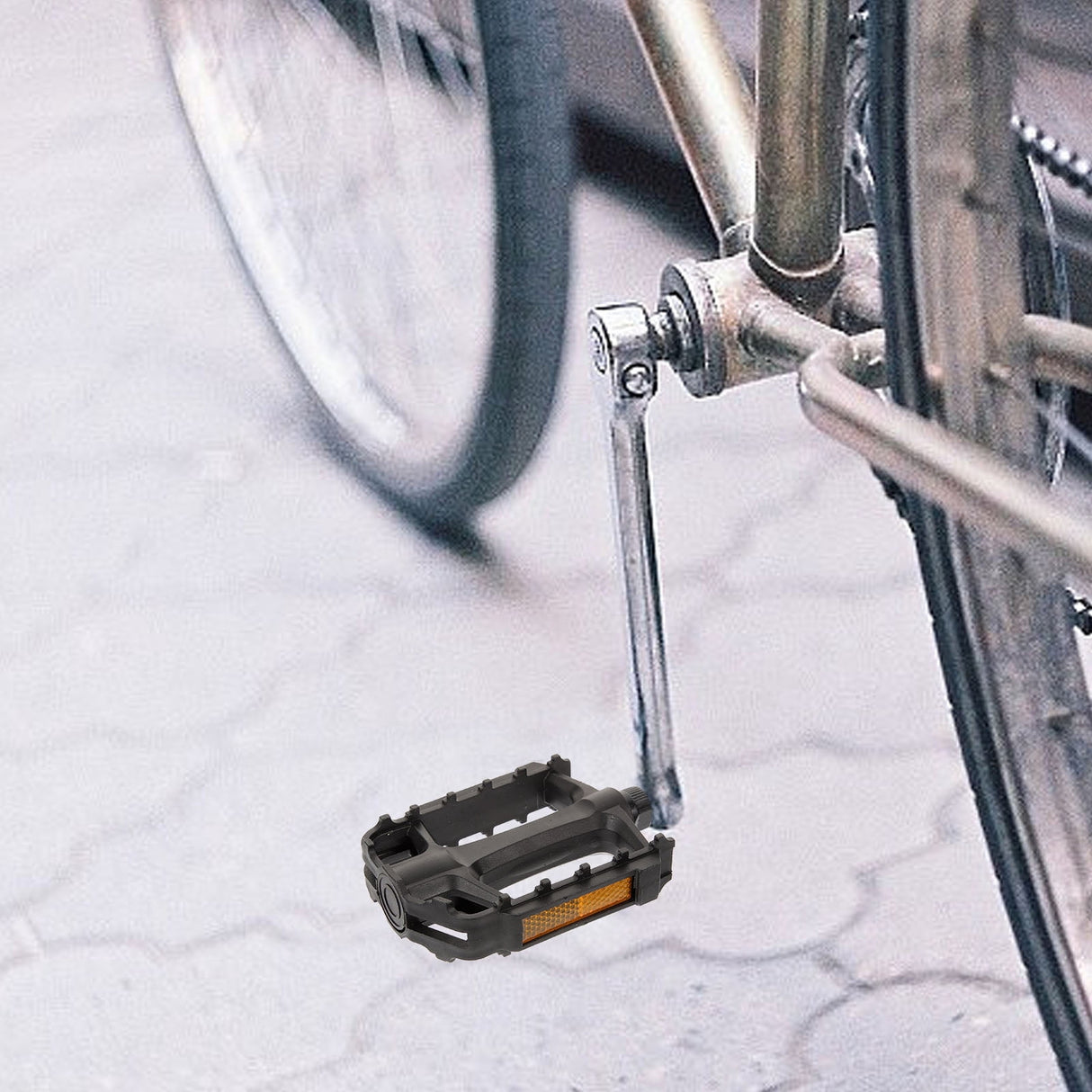 2Pcs Flat Bike Pedals Carbon Steel Replacement for Road and Mountain Bikes Black