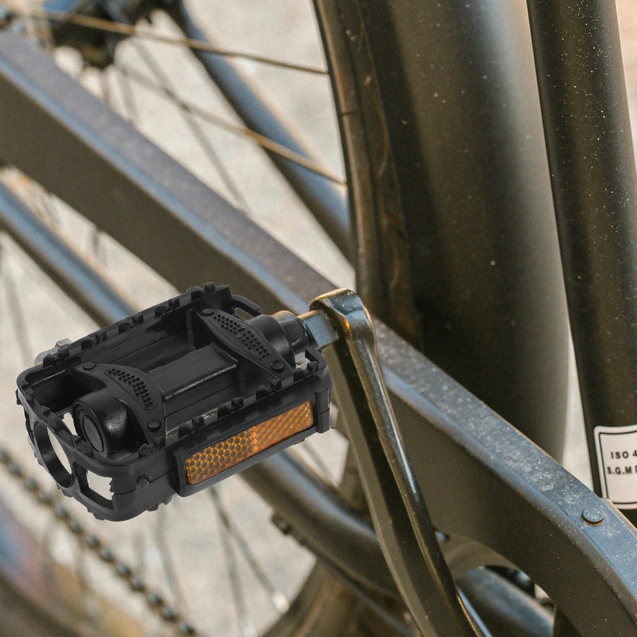 1 Pair Outdoor Bike Pedals Stable Riding Fine Craft Design Black
