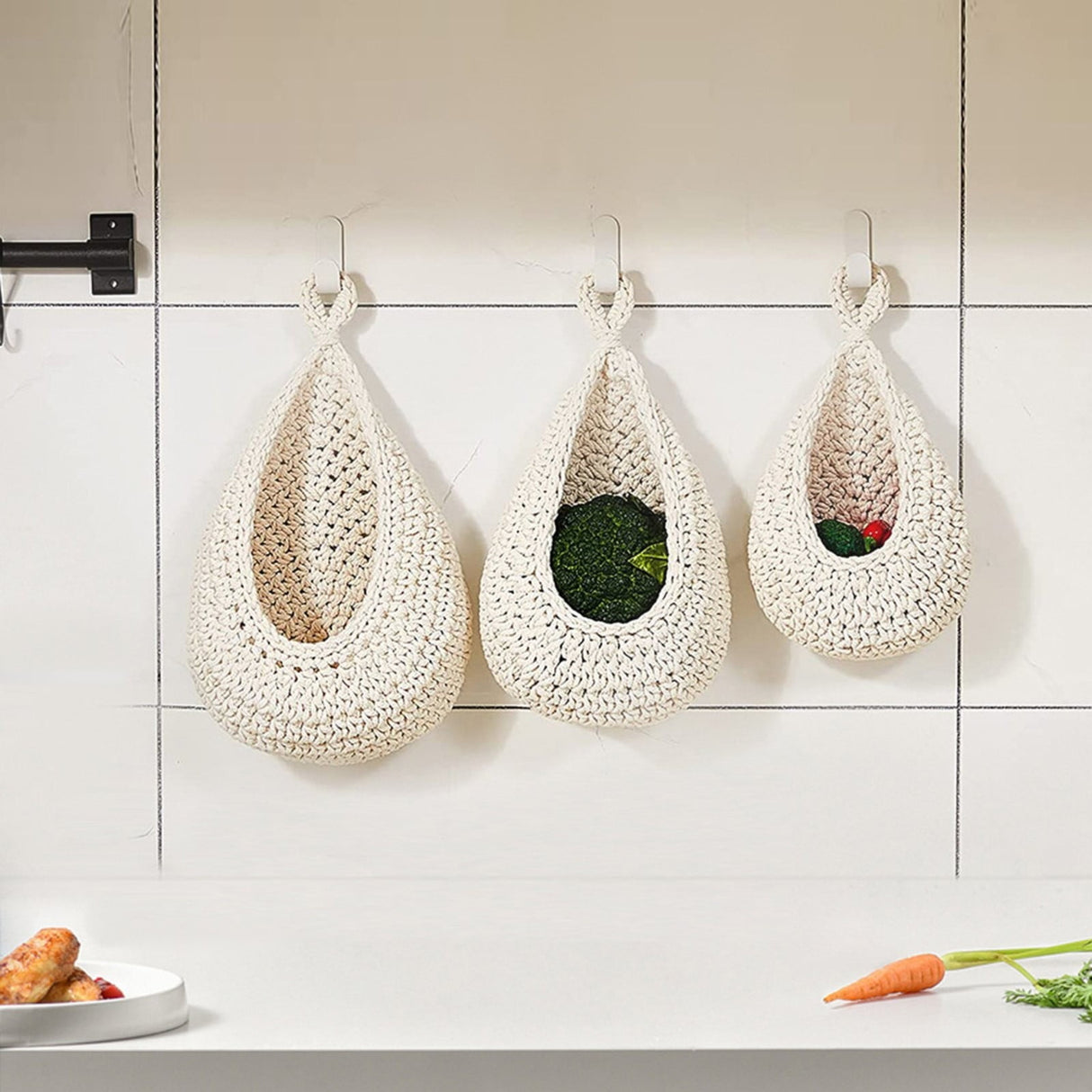 Oval Stackable Plastic Wicker Serving Basket, Imitation Rattan for Bread Fruit Vegetable, Kitchen Restaurant Indoor Outdoor, 33.0 x 27.0 cm, Beige