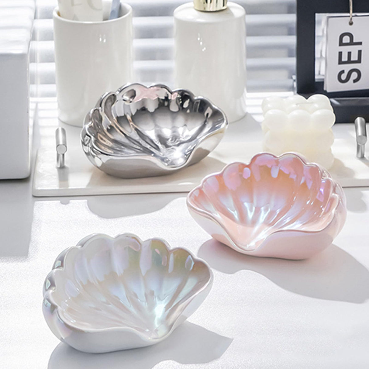 Soap Dish Shell - Soap Holder - Soap Dish - Bathroom Accessories - Jewelry Dish - Toilet Furnishings - Storage Dish - Home Decoration - Key Tray - Make Up Sponge Holder - Luxury Bathroom Interior - Gift Tip - Mother of Pearl White - 1 Piece