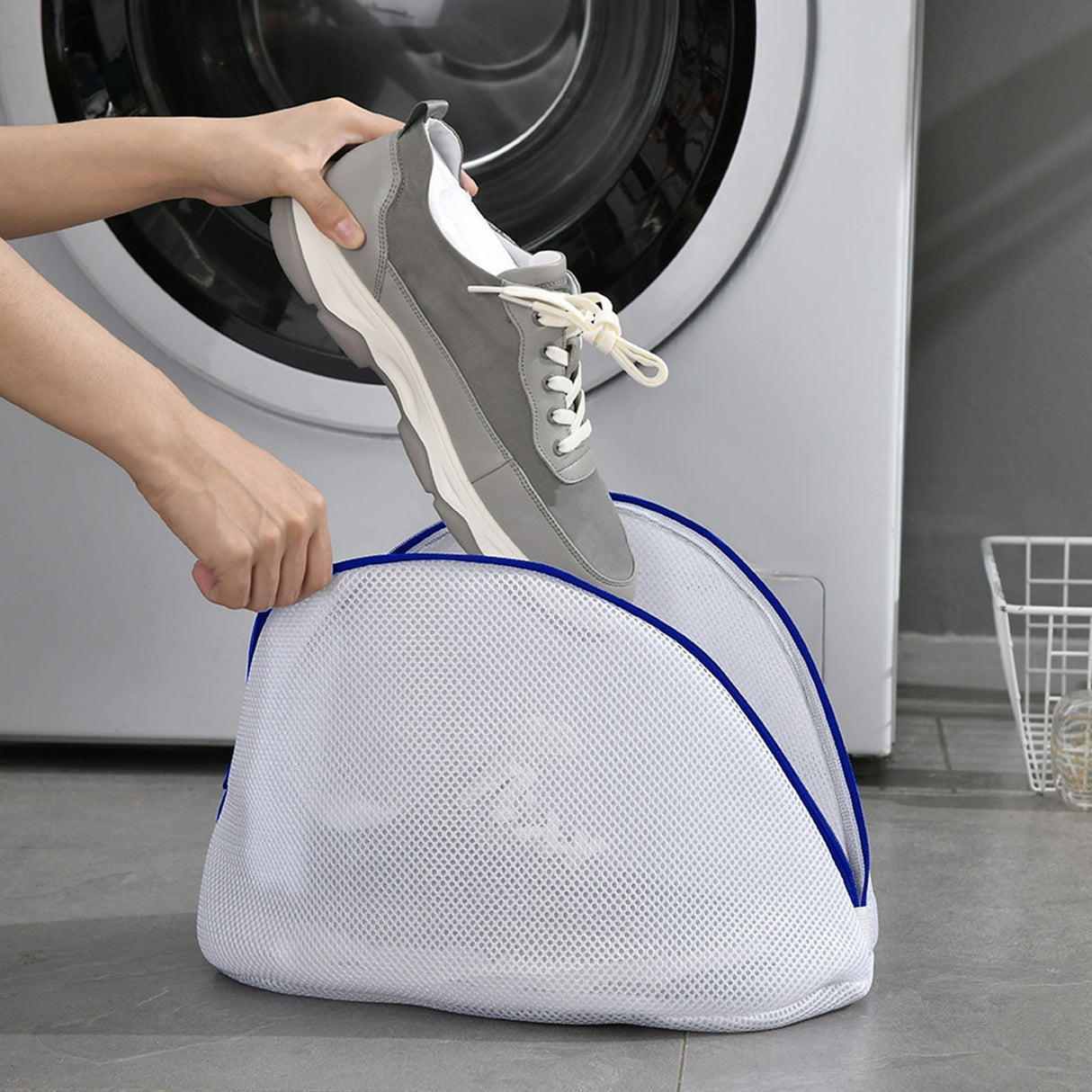 Shoe Wash Bag, Mesh Laundry Bag with Zipper, Portable Washable Shoe Storage Pouch Cleaning Laundry Bag for Sneakers Sock Toys Slipper L