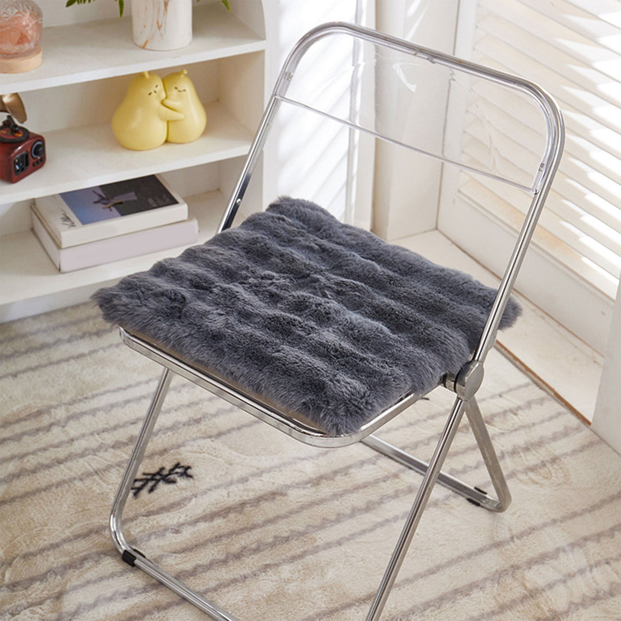 Faux Fur Seat Cushion, Fluffy Chair Seat Cushion, Square Rug Pad, Winter Plushed Warm Soft Cushion, Office Chair Pad, for Kitchen, Office, Dining, Chairs Black