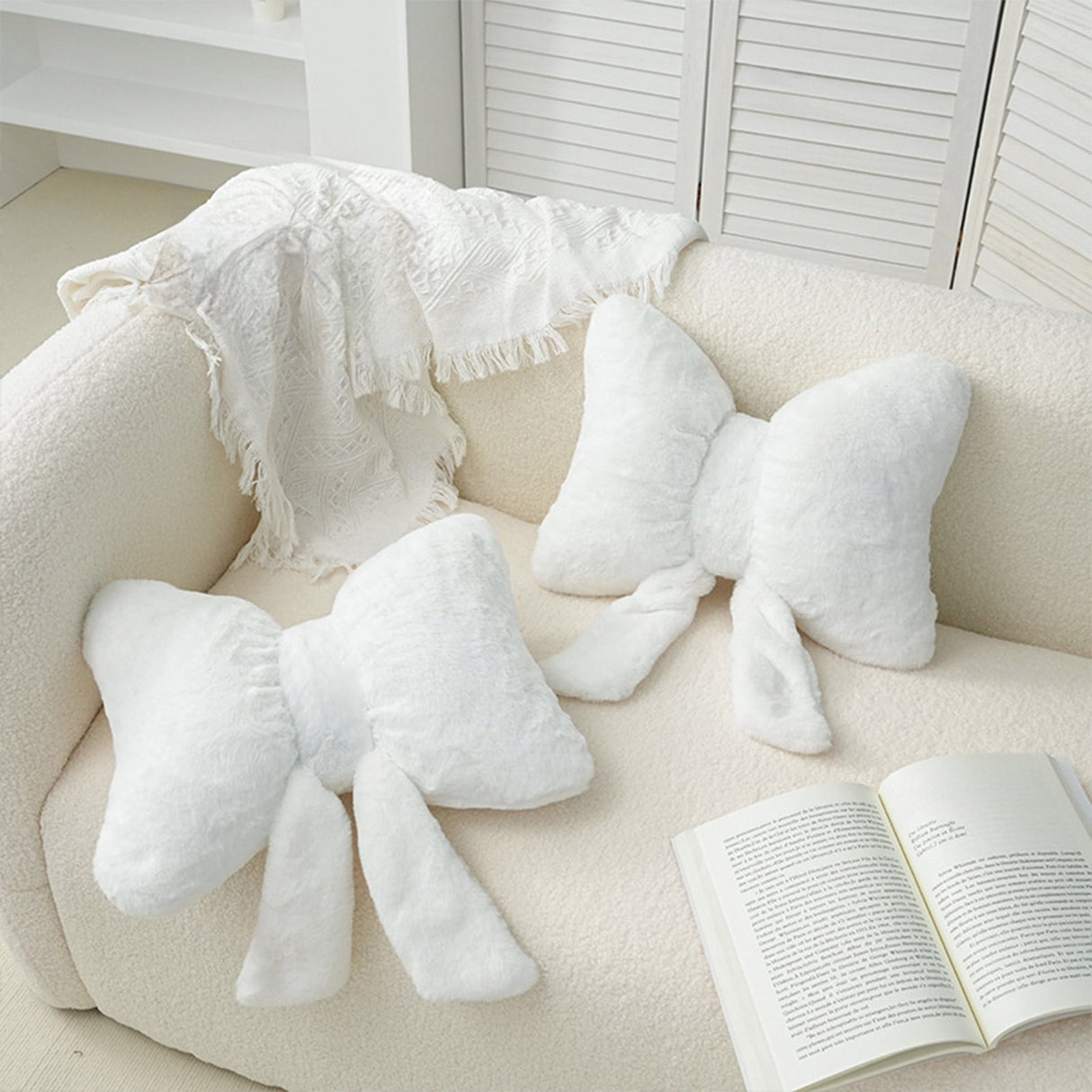 Bow Shaped Throw Pillow Soft Stuffed Bow Christmas Decorations Soft Furry Bow Throw Pillows Cute Bowknot Plush Pillow Home Decor for Couch Living Room Bed White