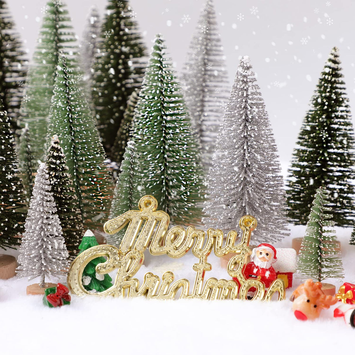 30Pcs Christmas Decorations Mini Christmas Trees, Artificial Christmas Tree Bottle Brush Trees with Wooden Base for Christmas Decor Christmas Party Home Table Craft(Gradient Green)