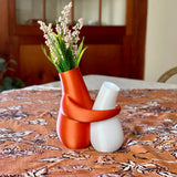 3D printedHugging Vases, decorative vase, suitable for office and home desktop flower pots, a gift for illustration enthusiasts, Valentine's Day, Mother's Day, Easter gift. - Top-Down View