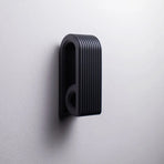 3D-printed press-lock towel hooks | Self-locking hooks, black