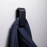 3D-printed press-lock towel hooks | Self-locking hooks, black - Side View