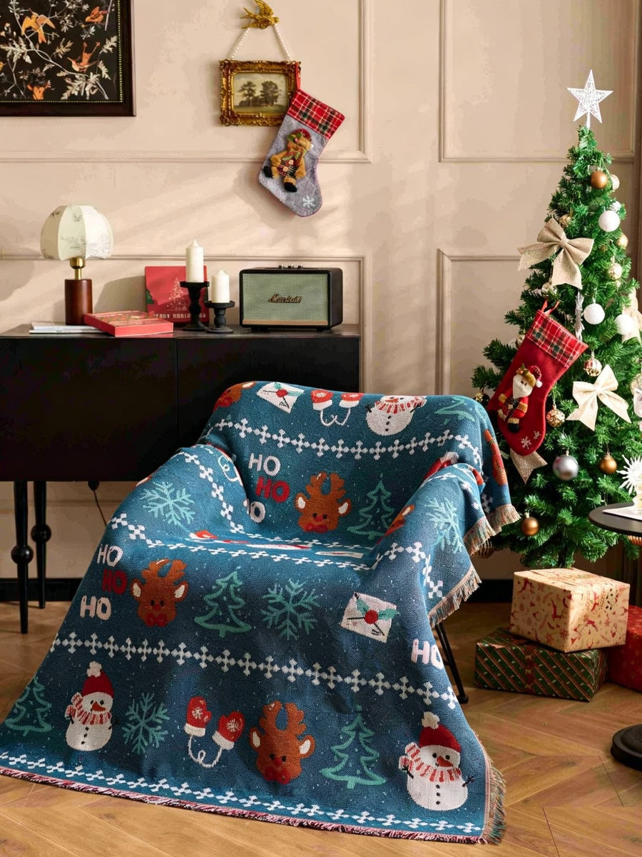 Festive Ambience Throw Blanket, Christmas & Halloween Decorative Tapestry, Soft Rest Nap Blanket For Indoor Use, Golden Thread Christmas Street Pattern, 157x130cm