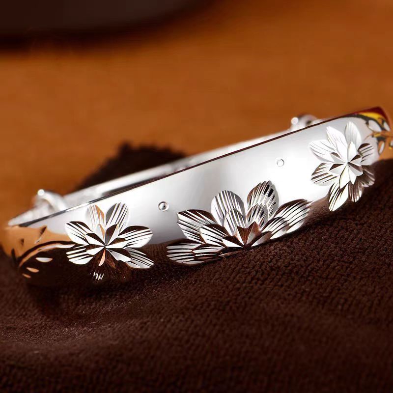 Vintage Sunflower Bangle for Women Solid Push-Pull Adjustable Bracelet Senior Gift Gold Great Christmas Present